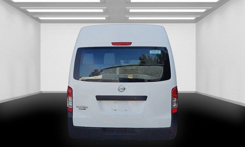Nissan Urvan 2022...