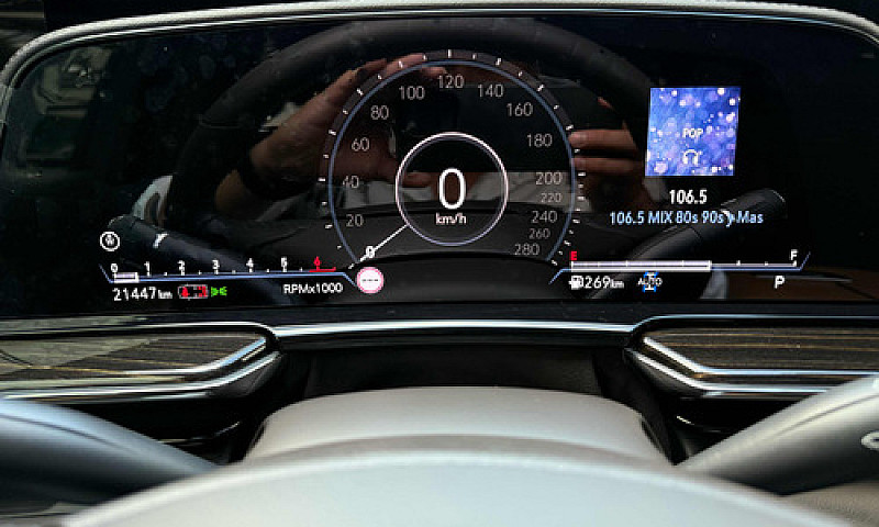 Cadillac Escalade 6....