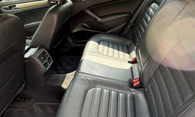 Volkswagen Passat 2....