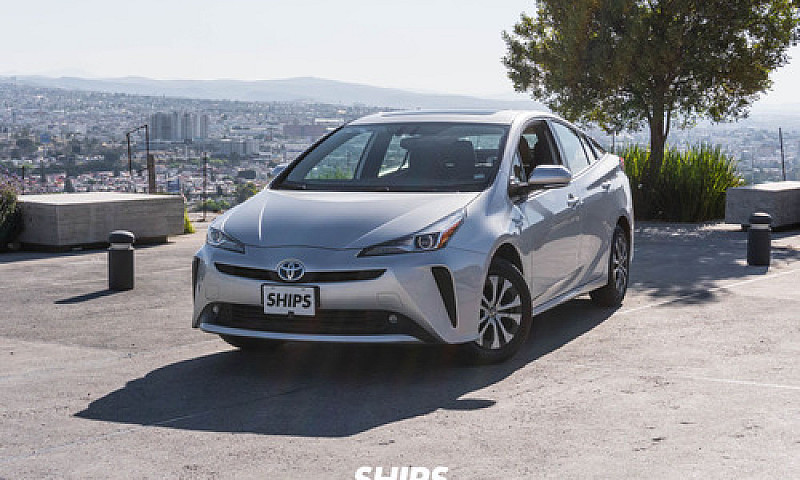 Toyota Prius 2022...