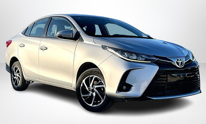 Toyota Yaris 2021...