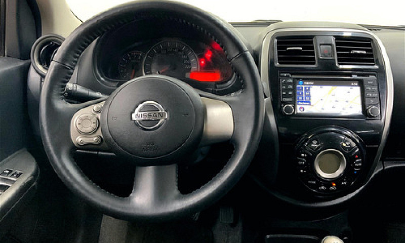 Nissan March 2017...