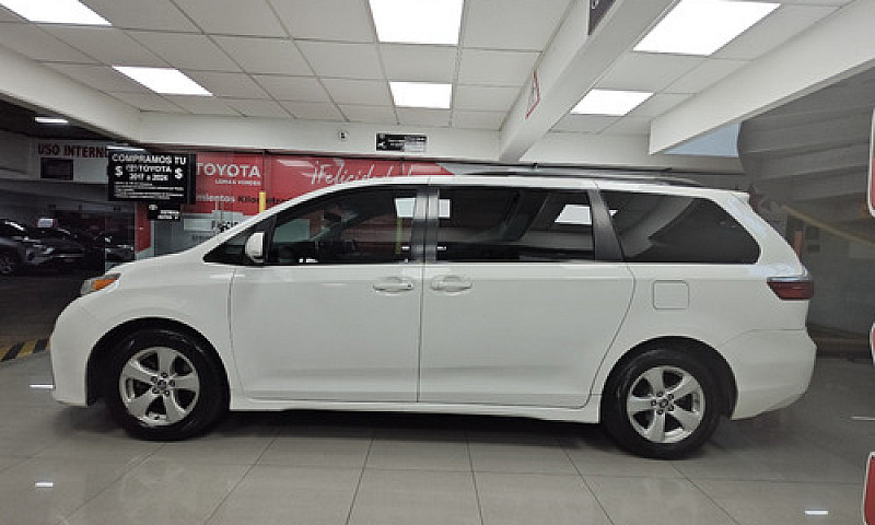 Toyota Sienna 2020...