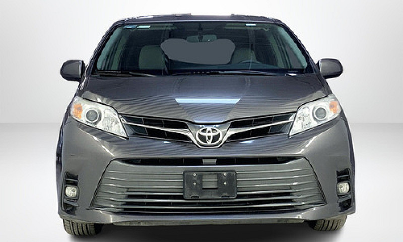 Toyota Sienna 2018...