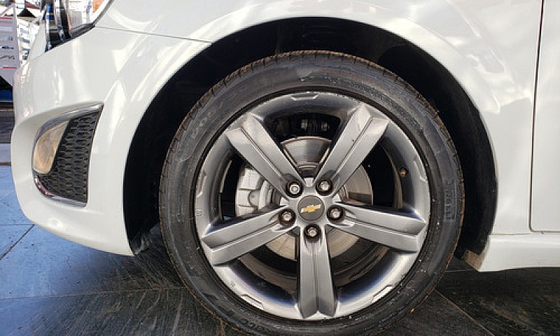 Chevrolet Sonic 1.4 ...