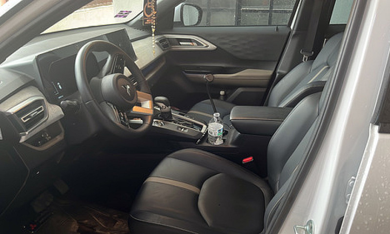 Mitsubishi Outlander...