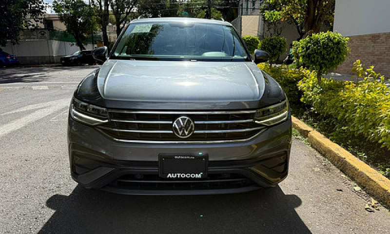 Volkswagen Tiguan 1....