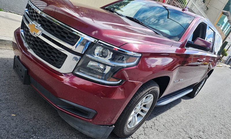 Chevrolet Suburban 5...