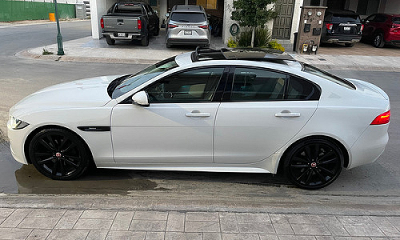 Jaguar Xe 2.0 R-Spor...