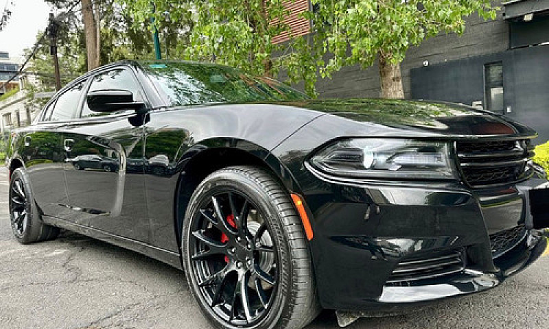 Dodge Charger 5.7 R-...