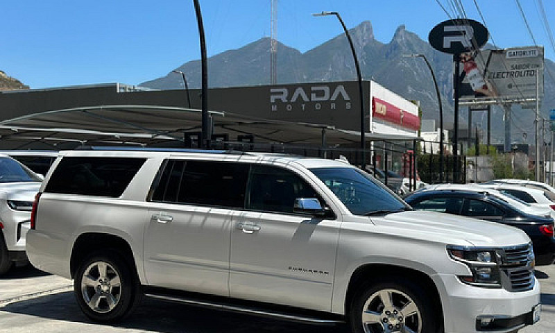 Chevrolet Suburban 2...