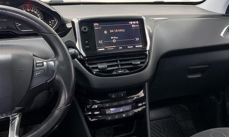 Peugeot 2008 2020...