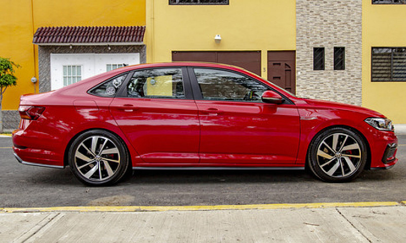 Volkswagen Jetta 2.0...