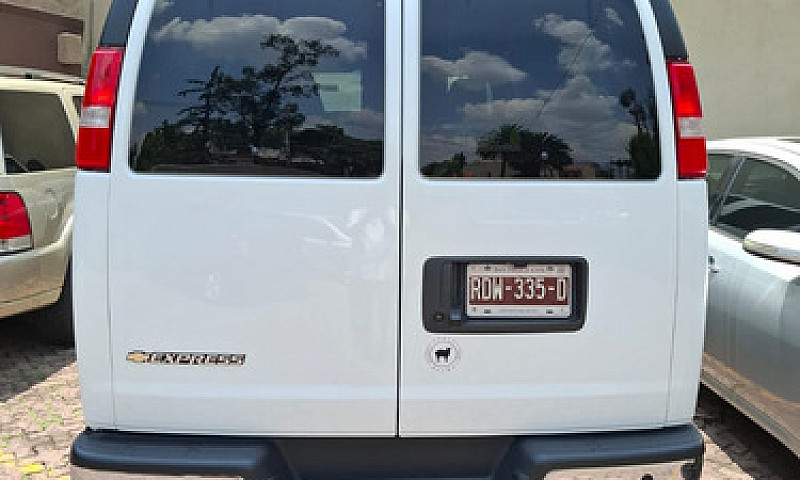Chevrolet Express 6....