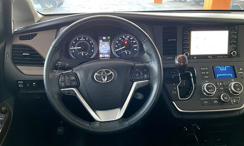 Toyota Sienna 2020...