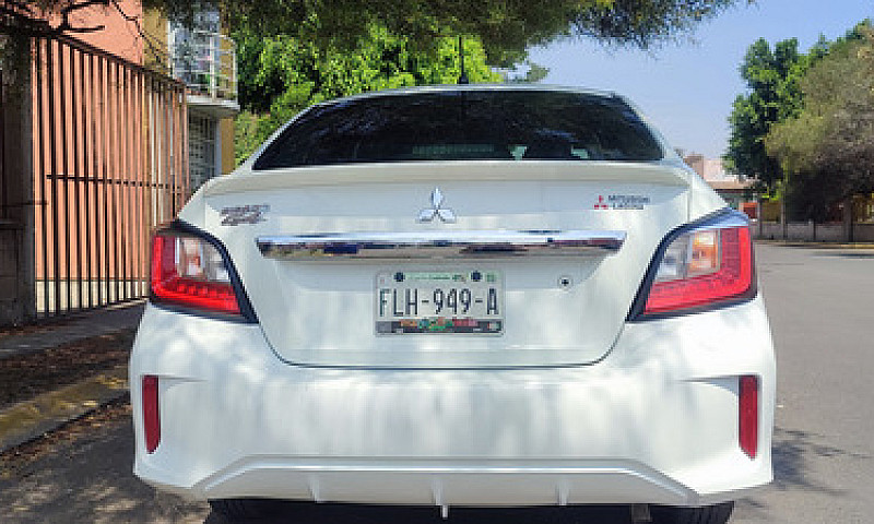 Mitsubishi Mirage G4...
