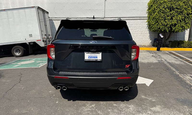 Ford Explorer 2022...