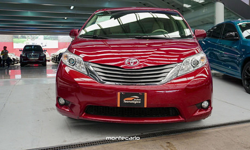 Toyota Sienna 2014...