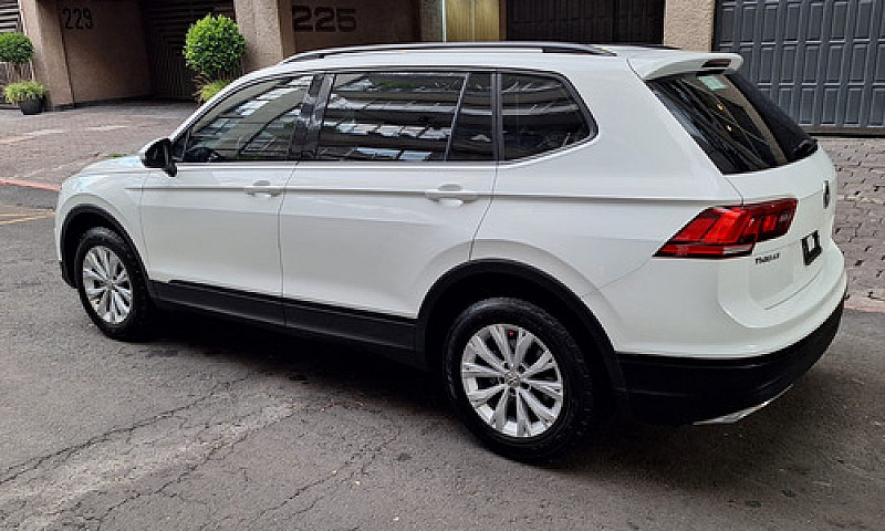 Volkswagen Tiguan 1....