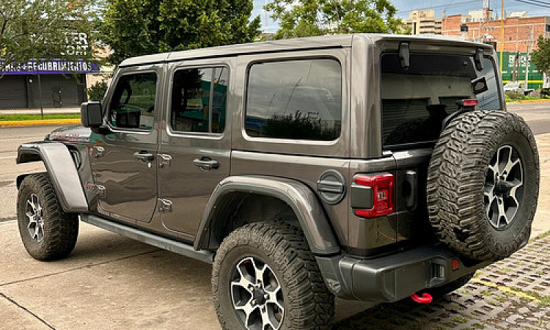 Jeep Wrangler 3.6 V6...