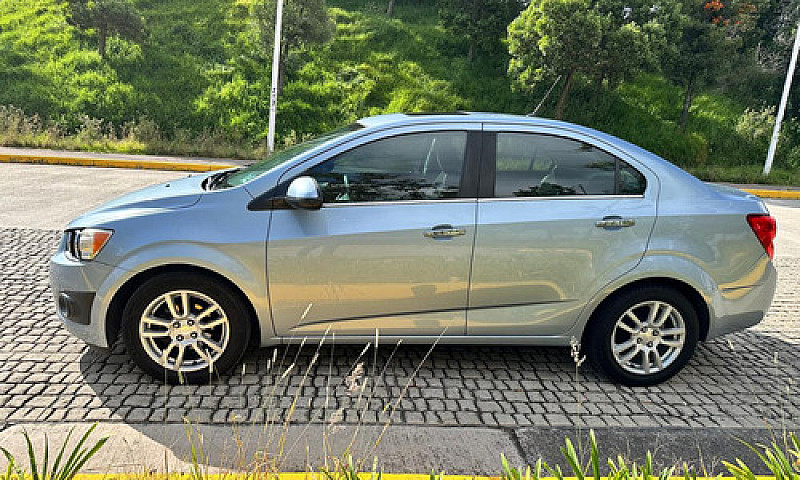 Chevrolet Sonic 1.6 ...