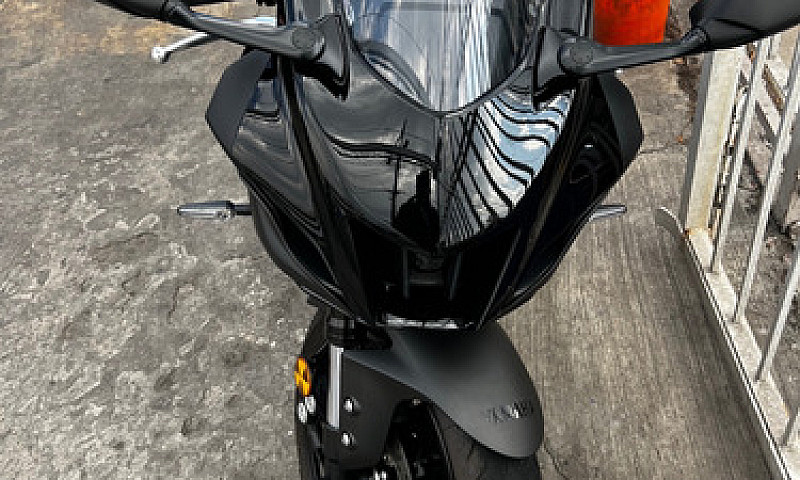 Moto Deportiva Yamah...