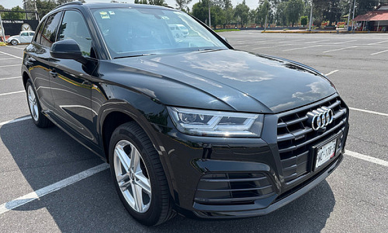 Audi Q5 2.0 L T S Li...