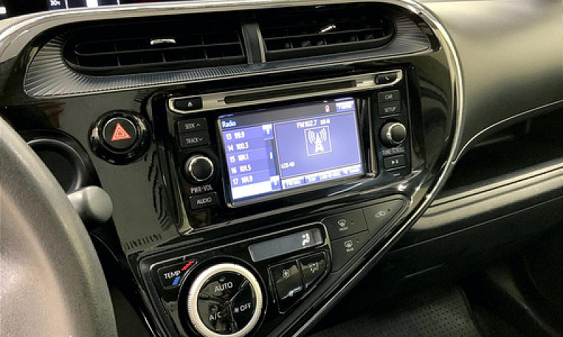 Toyota Prius 2021...
