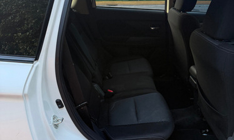 Mitsubishi Outlander...
