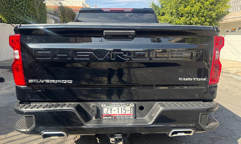Chevrolet Silverado ...