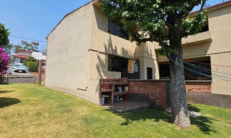 Venta De Casa En Lom...