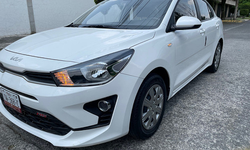 Kia Rio 1.6 Ex Sedan...