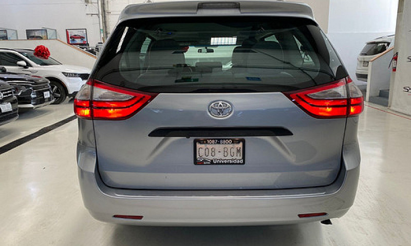 Toyota Sienna 2015 S...