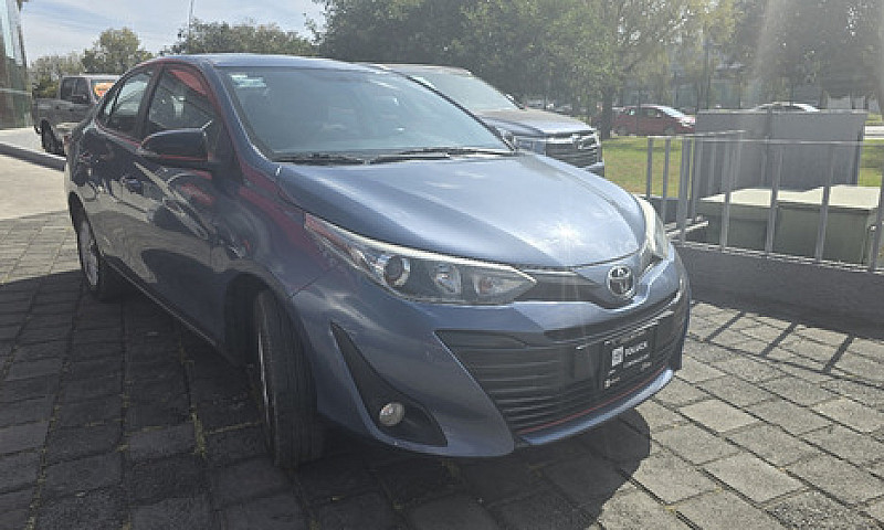 Toyota  Yaris  2020...