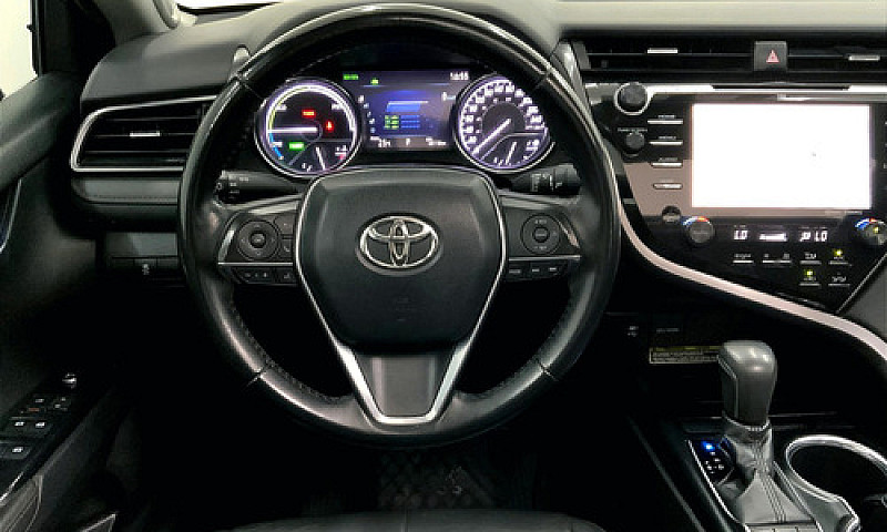 Toyota Camry 2019...