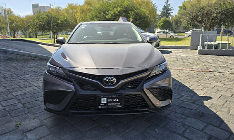 Toyota  Camry  2023...