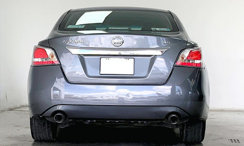 Nissan Altima 2016...