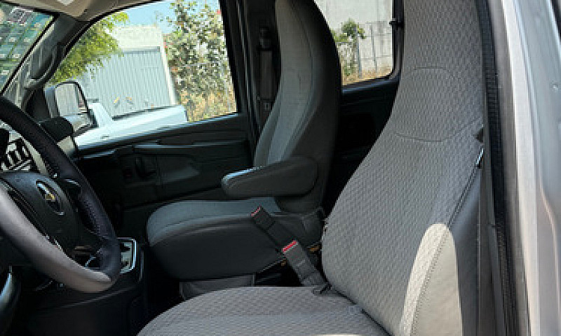 Chevrolet Express Va...