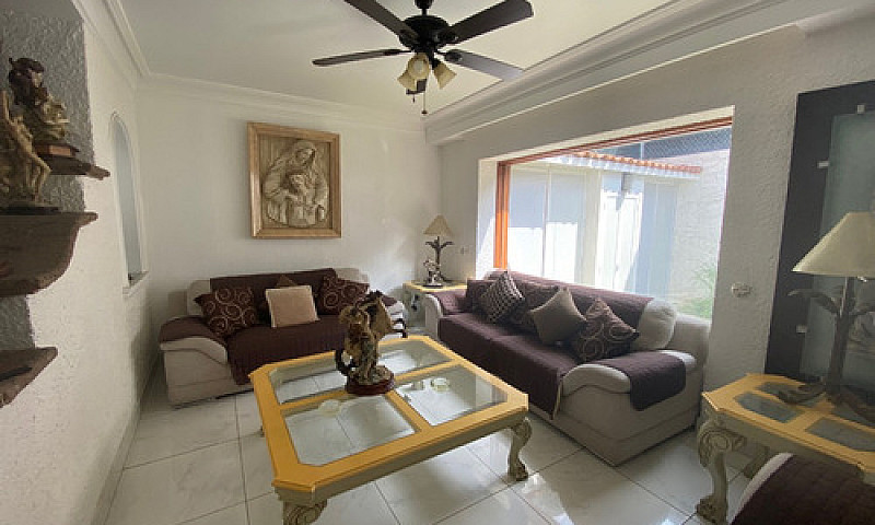 Casa En Venta En Cot...