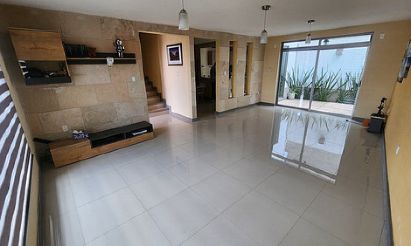 Hermosa Casa En Vent...