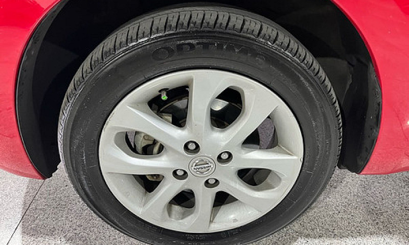 Nissan March 2018...