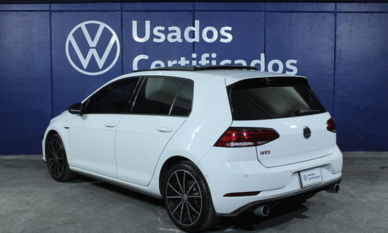 Volkswagen Golf 2021...