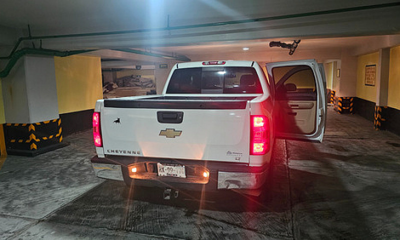 Chevrolet Cheyenne 5...