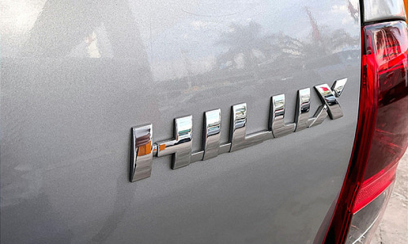 Toyota Hilux 2022...