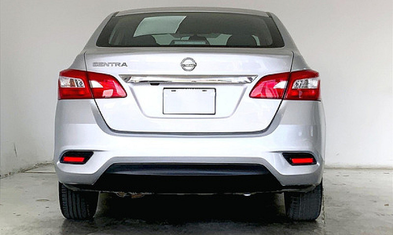 Nissan Sentra 2018...