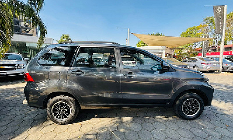 Toyota Avanza 2021...