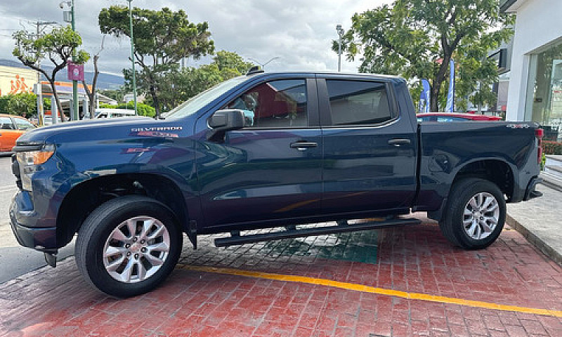 Chevrolet Silverado ...