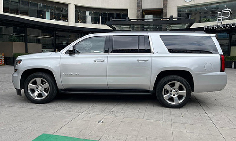 Chevrolet Suburban L...