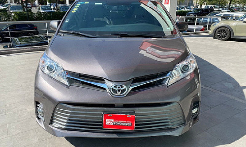 Toyota  Sienna  2019...