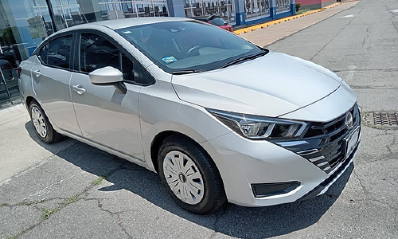 Nissan Versa 1.6 Sen...